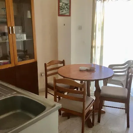 King Philips بافوس