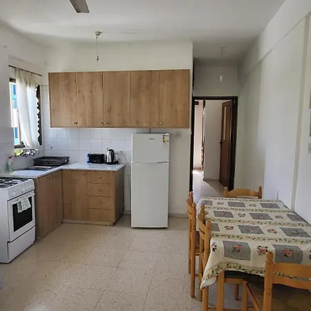 King Philips 아파트 파포스